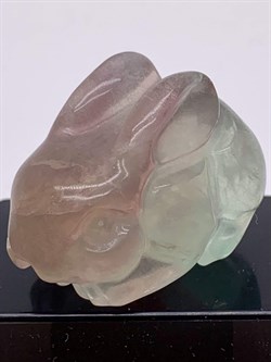 Фигурка Кролик р.33*38 Флюорит арт 100981-1 Вес 40 г - фото 605880