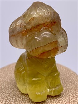 Фигурка р.25-40мм Болонка Флюорит 103814-1 вес 30,16 гр - фото 613002