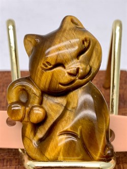 Фигурка резная Кошка Тигровый глаз 109071-2 (15,08 гр, Тигровый глаз, Африка, Гладкий/Граненый, 25х30 мм) - фото 625466
