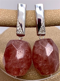 Серьги крупные из Клубничного кварца 107769 (15,89 гр, Клубничный кварц, Бразилия, Граненый, 14х20 мм, Английский) - фото 628973
