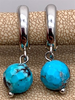 Серьги из Бирюзы 102282-1 (3,45 гр, 8 мм, Бирюза, Хубэй, Граненый, Английский замок) - фото 637021