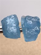 Серьги-пусеты с камнем Аквамарин 108883 (Аквамарин, Бразилия, Необработанный, 8х13 мм, Гвоздики, Голубой) вес 2,53 гр